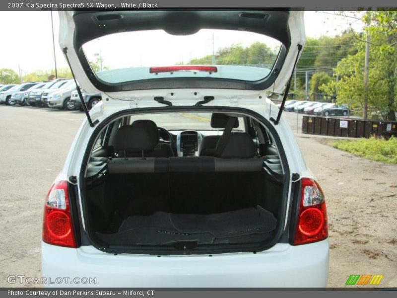 White / Black 2007 Kia Spectra Spectra5 SX Wagon