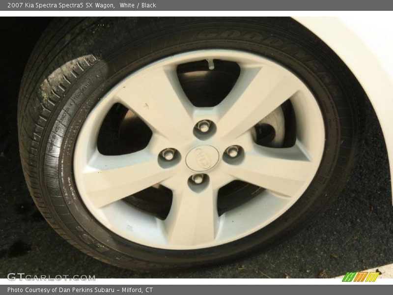 White / Black 2007 Kia Spectra Spectra5 SX Wagon