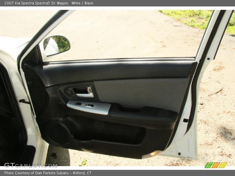 White / Black 2007 Kia Spectra Spectra5 SX Wagon