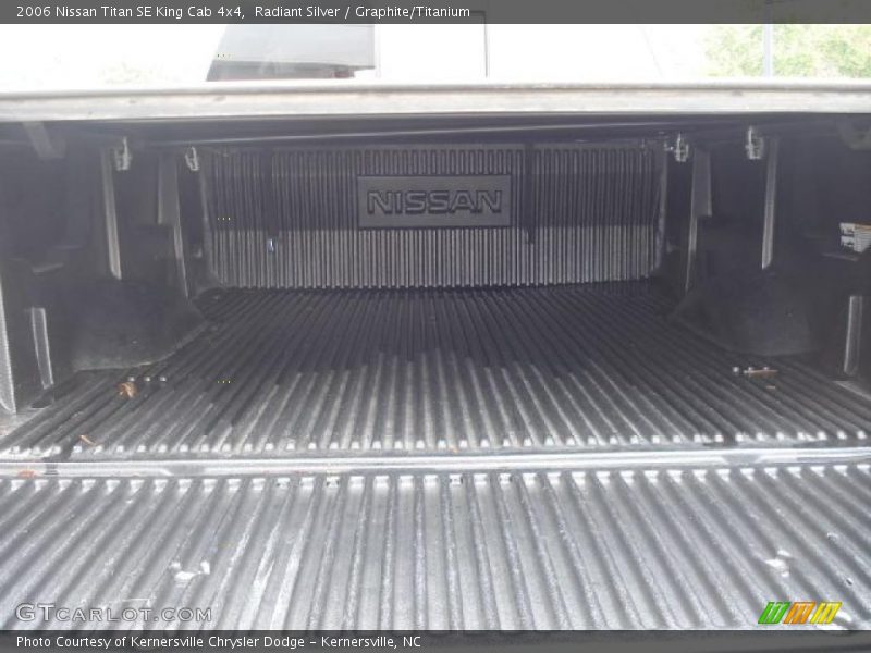 Radiant Silver / Graphite/Titanium 2006 Nissan Titan SE King Cab 4x4