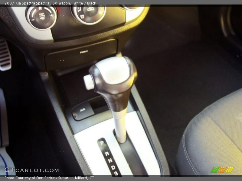 White / Black 2007 Kia Spectra Spectra5 SX Wagon