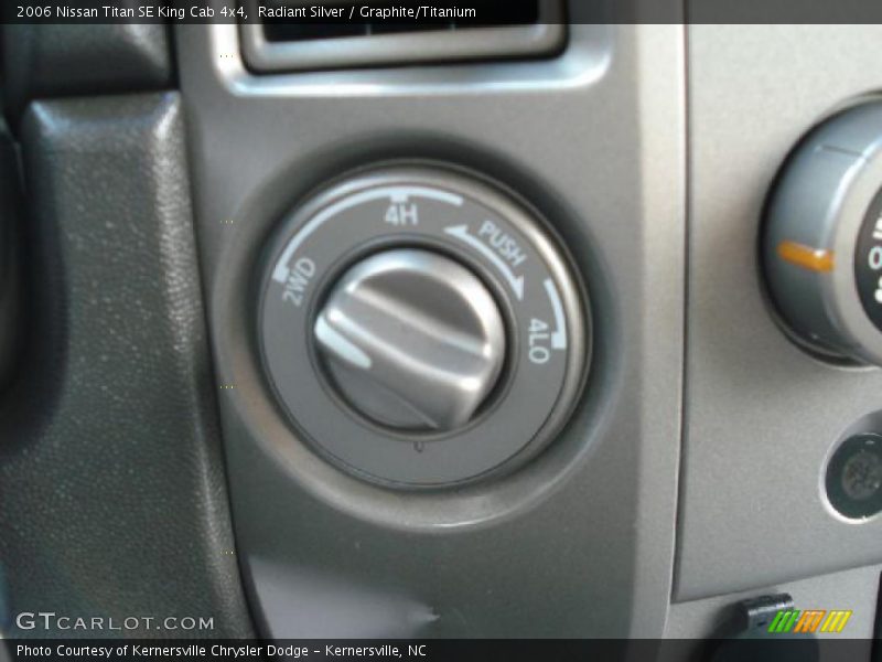 Radiant Silver / Graphite/Titanium 2006 Nissan Titan SE King Cab 4x4