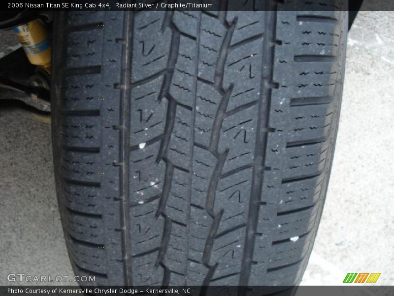 Radiant Silver / Graphite/Titanium 2006 Nissan Titan SE King Cab 4x4