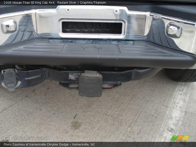 Radiant Silver / Graphite/Titanium 2006 Nissan Titan SE King Cab 4x4