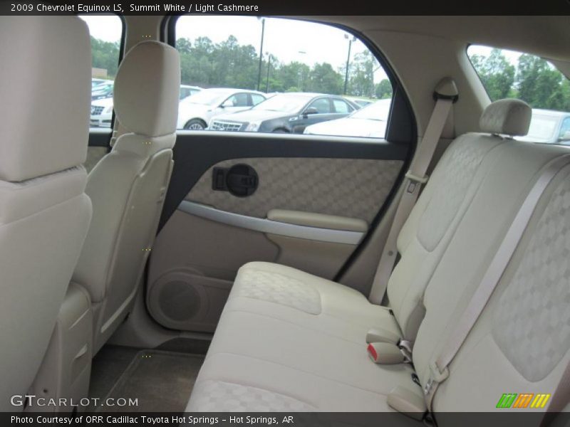 Summit White / Light Cashmere 2009 Chevrolet Equinox LS