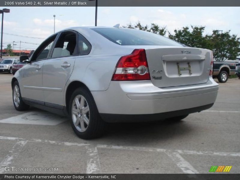 Silver Metallic / Off Black 2006 Volvo S40 2.4i