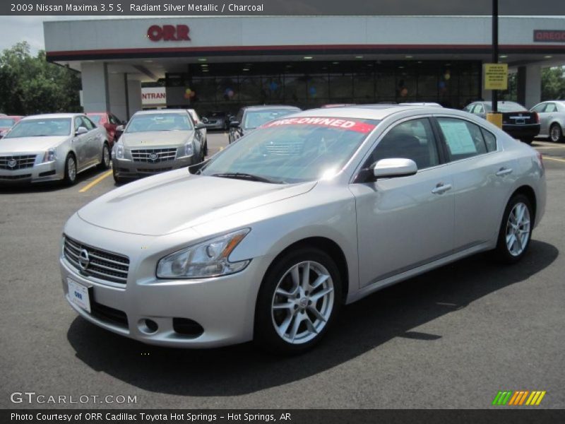 Radiant Silver Metallic / Charcoal 2009 Nissan Maxima 3.5 S
