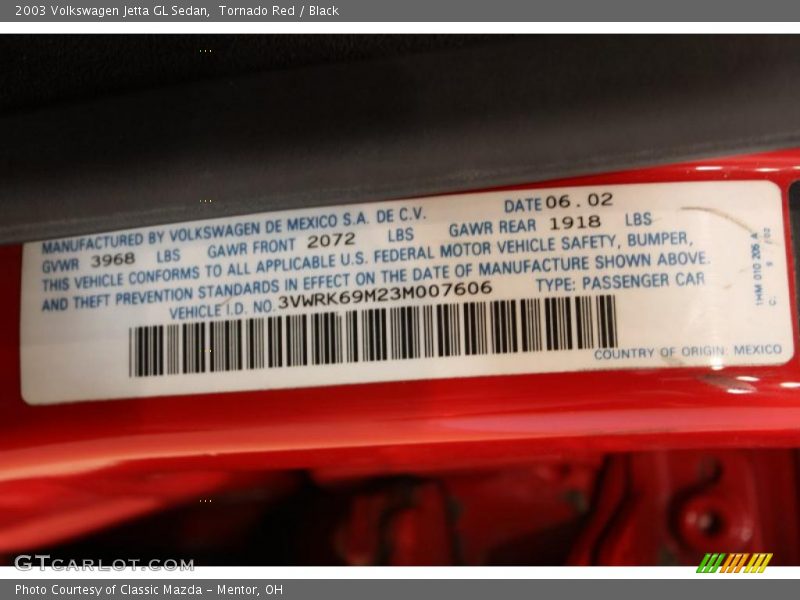 Tornado Red / Black 2003 Volkswagen Jetta GL Sedan