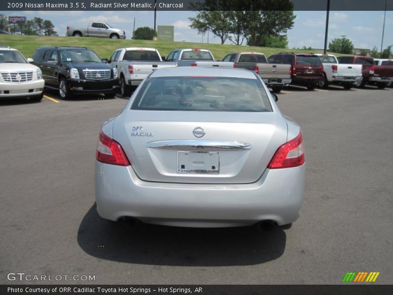 Radiant Silver Metallic / Charcoal 2009 Nissan Maxima 3.5 S