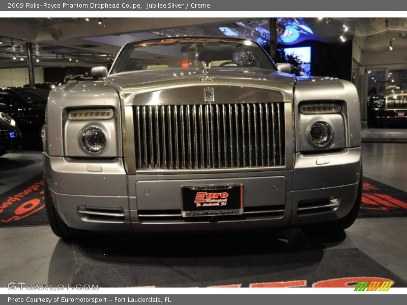 Jubilee Silver / Creme 2009 Rolls-Royce Phantom Drophead Coupe