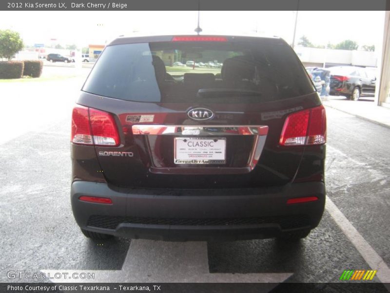 Dark Cherry / Beige 2012 Kia Sorento LX