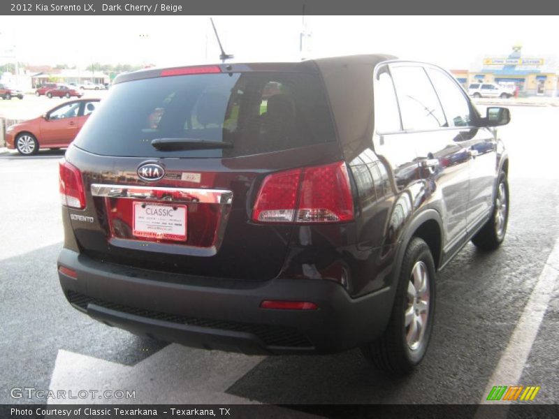 Dark Cherry / Beige 2012 Kia Sorento LX
