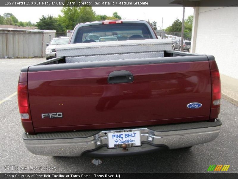 Dark Toreador Red Metallic / Medium Graphite 1997 Ford F150 XLT Regular Cab