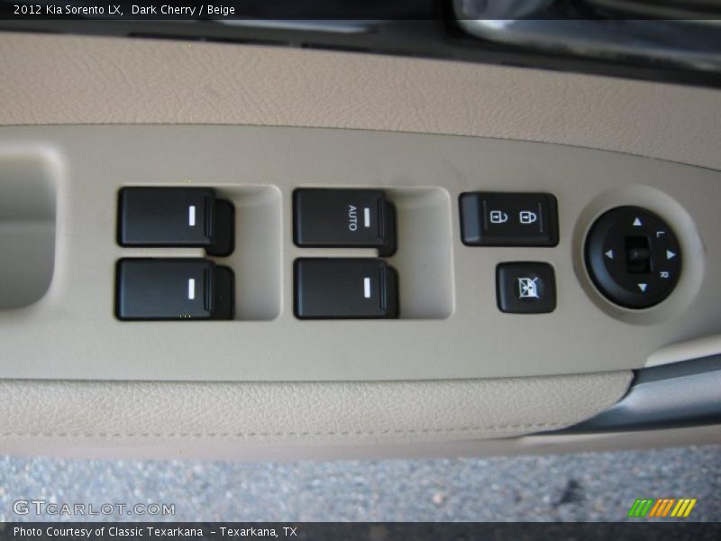 Dark Cherry / Beige 2012 Kia Sorento LX