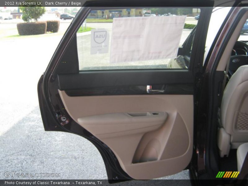 Dark Cherry / Beige 2012 Kia Sorento LX