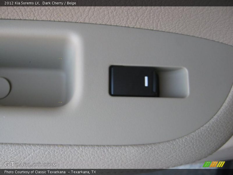 Dark Cherry / Beige 2012 Kia Sorento LX