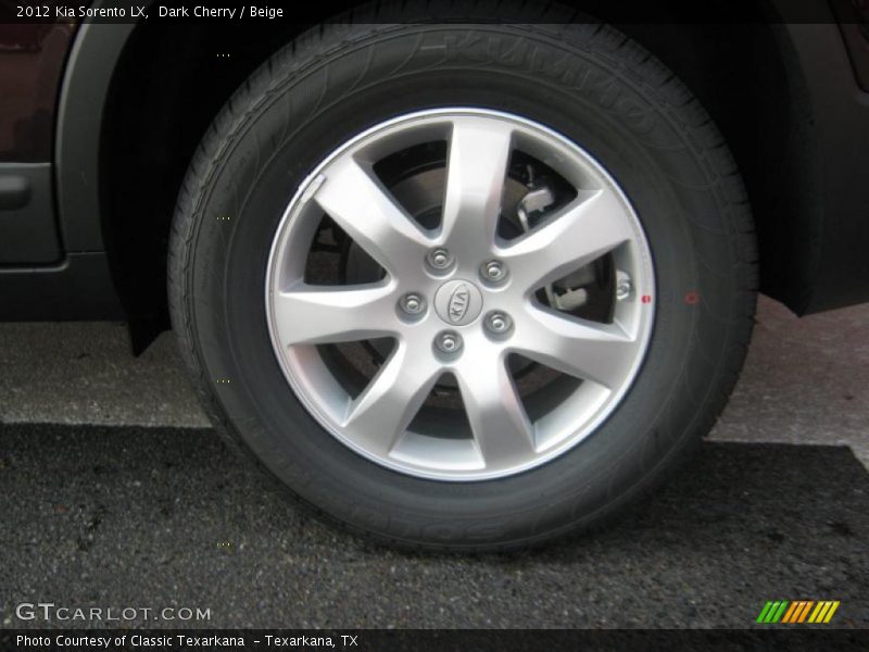 Dark Cherry / Beige 2012 Kia Sorento LX