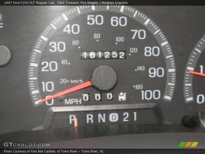 Dark Toreador Red Metallic / Medium Graphite 1997 Ford F150 XLT Regular Cab