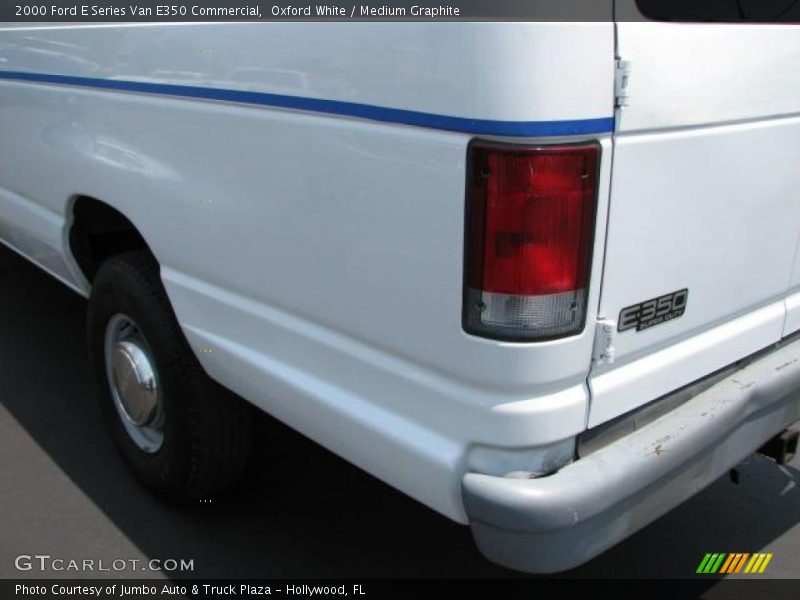 Oxford White / Medium Graphite 2000 Ford E Series Van E350 Commercial