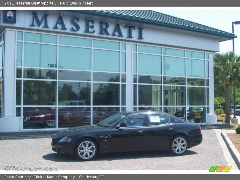 Nero (Black) / Nero 2011 Maserati Quattroporte S