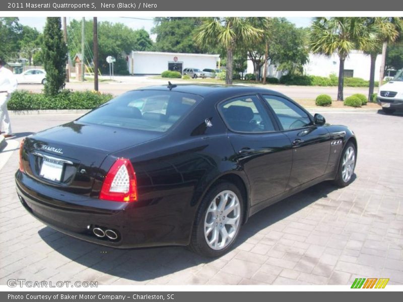 Nero (Black) / Nero 2011 Maserati Quattroporte S