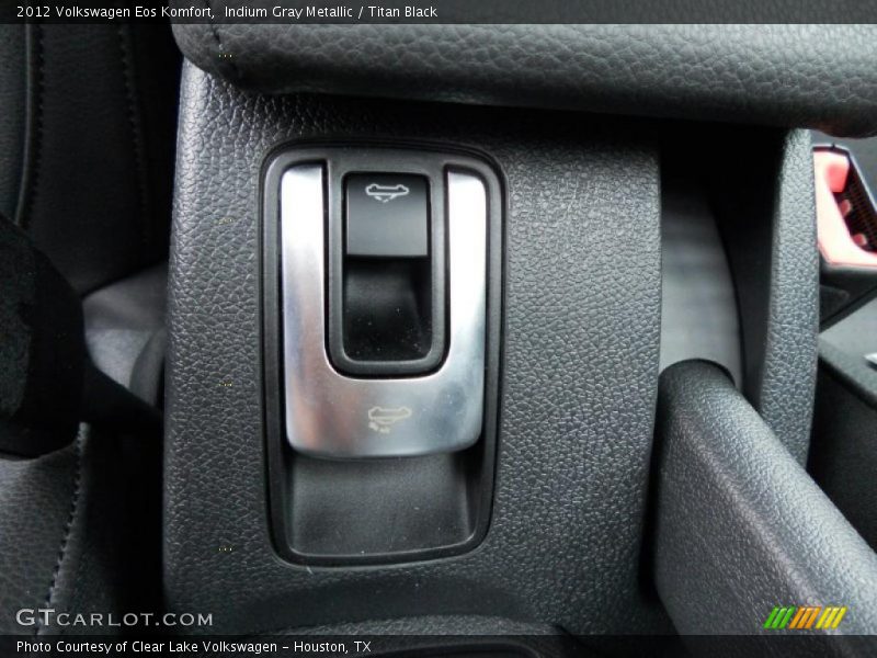 Indium Gray Metallic / Titan Black 2012 Volkswagen Eos Komfort