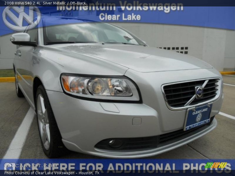 Silver Metallic / Off-Black 2008 Volvo S40 2.4i