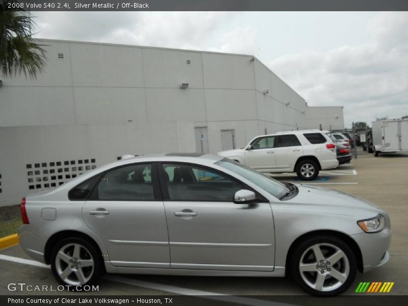 Silver Metallic / Off-Black 2008 Volvo S40 2.4i