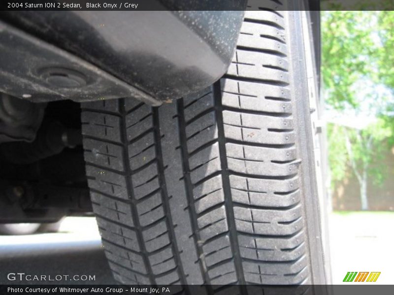 Black Onyx / Grey 2004 Saturn ION 2 Sedan