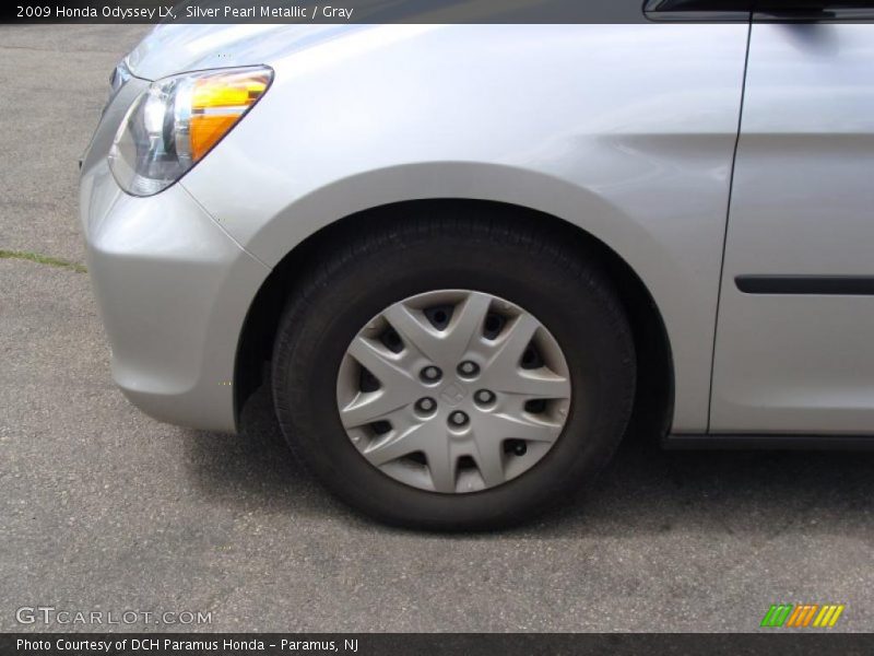 Silver Pearl Metallic / Gray 2009 Honda Odyssey LX