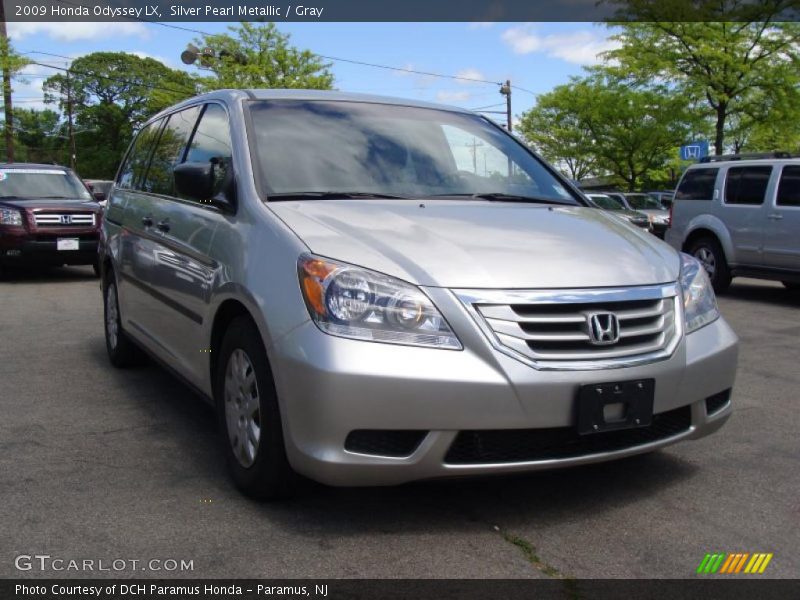 Silver Pearl Metallic / Gray 2009 Honda Odyssey LX