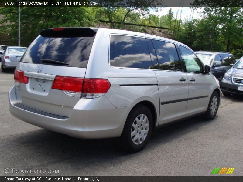Silver Pearl Metallic / Gray 2009 Honda Odyssey LX