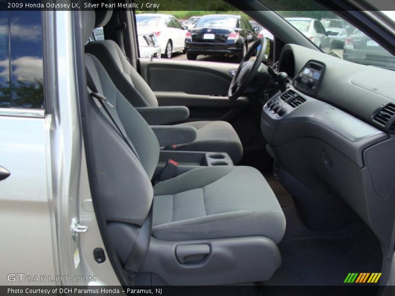 Silver Pearl Metallic / Gray 2009 Honda Odyssey LX