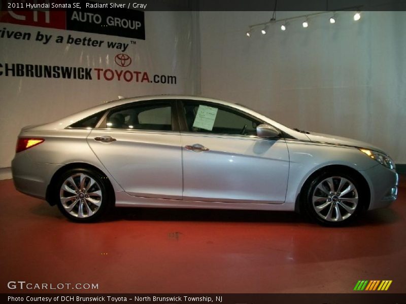 Radiant Silver / Gray 2011 Hyundai Sonata SE