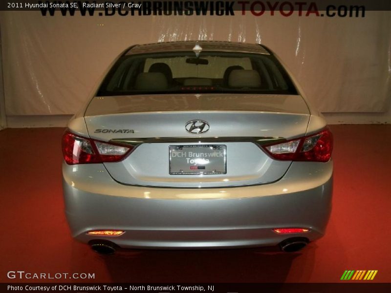 Radiant Silver / Gray 2011 Hyundai Sonata SE
