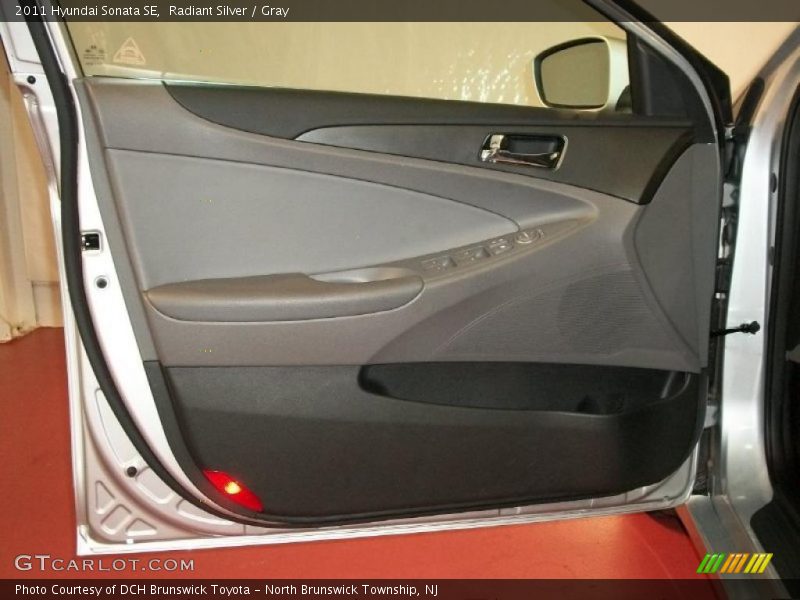 Radiant Silver / Gray 2011 Hyundai Sonata SE