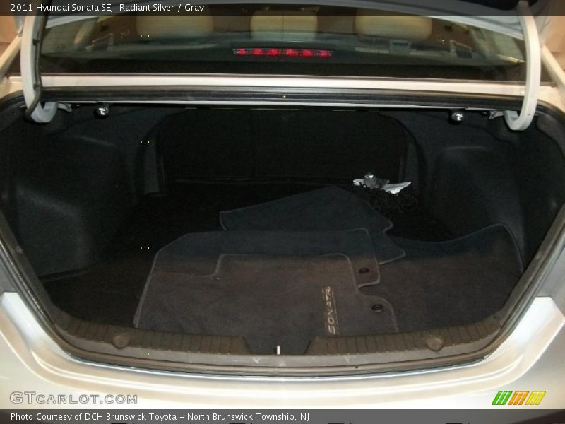 Radiant Silver / Gray 2011 Hyundai Sonata SE