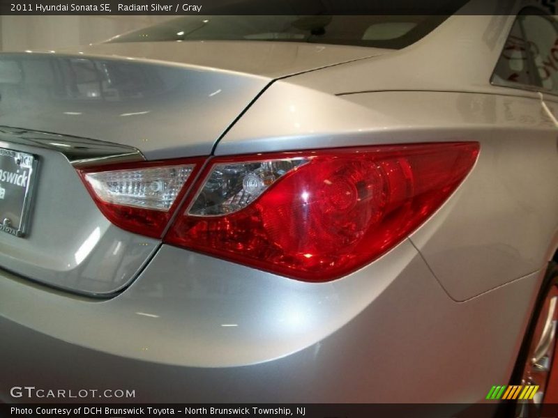 Radiant Silver / Gray 2011 Hyundai Sonata SE