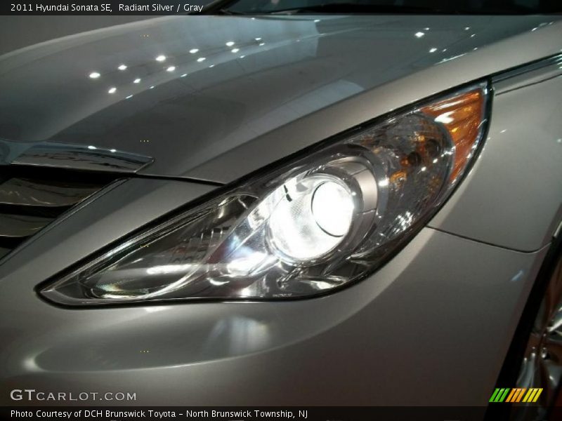 Radiant Silver / Gray 2011 Hyundai Sonata SE