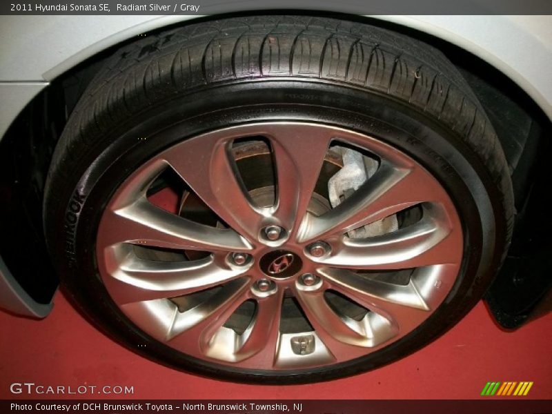 Radiant Silver / Gray 2011 Hyundai Sonata SE