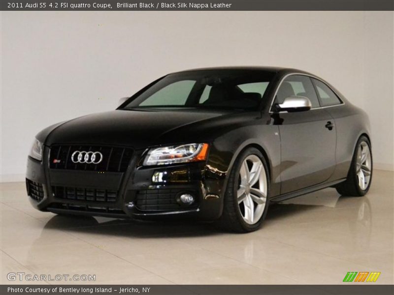 Front 3/4 View of 2011 S5 4.2 FSI quattro Coupe