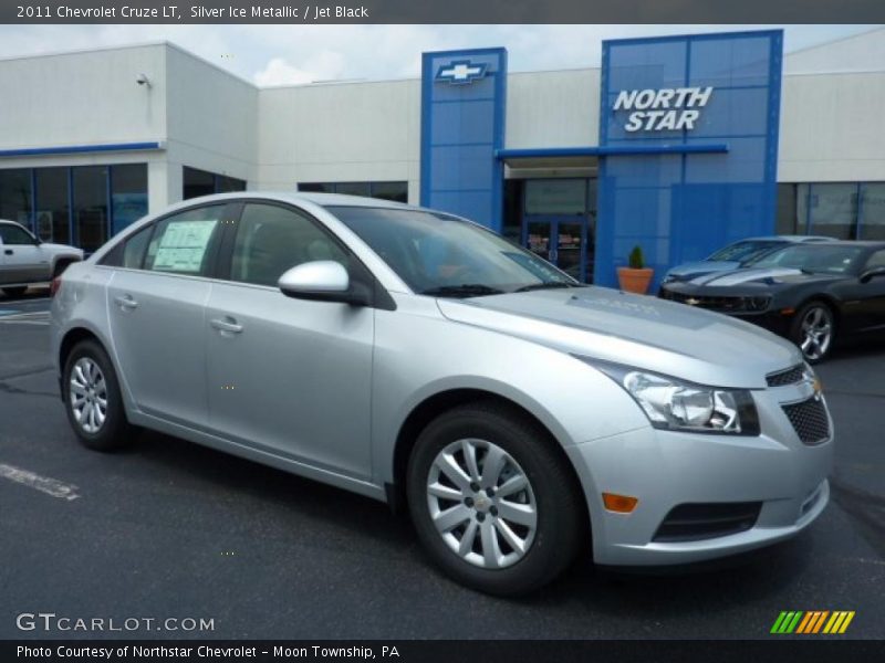 Silver Ice Metallic / Jet Black 2011 Chevrolet Cruze LT