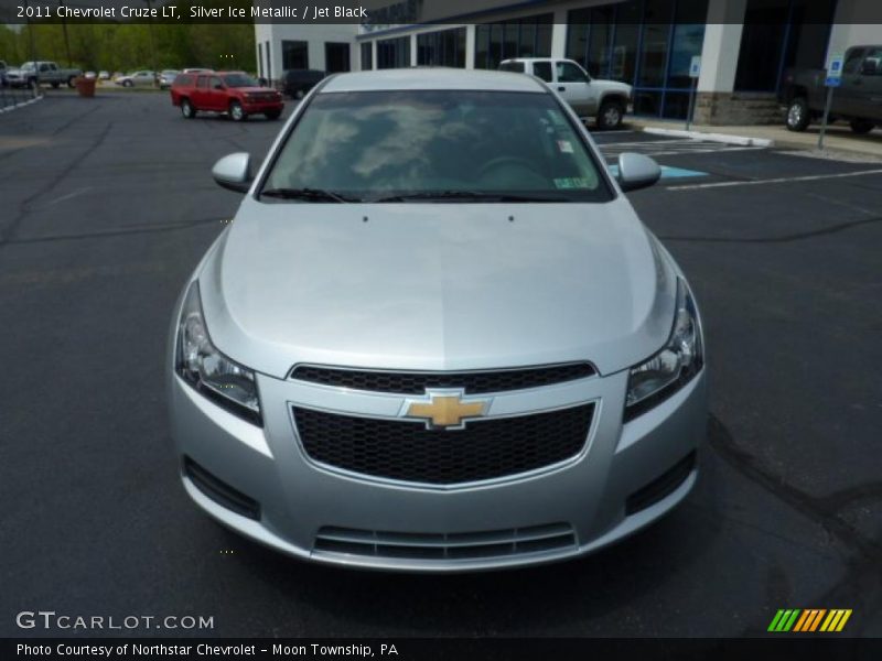Silver Ice Metallic / Jet Black 2011 Chevrolet Cruze LT