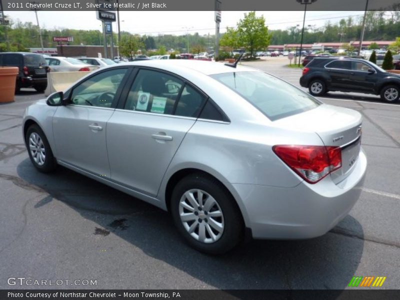 Silver Ice Metallic / Jet Black 2011 Chevrolet Cruze LT