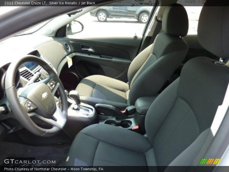 Silver Ice Metallic / Jet Black 2011 Chevrolet Cruze LT