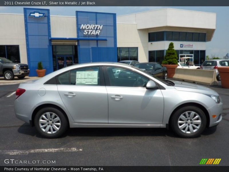 Silver Ice Metallic / Jet Black 2011 Chevrolet Cruze LT