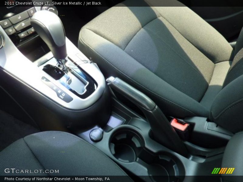 Silver Ice Metallic / Jet Black 2011 Chevrolet Cruze LT
