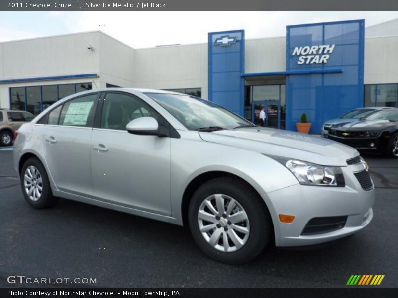 Silver Ice Metallic / Jet Black 2011 Chevrolet Cruze LT