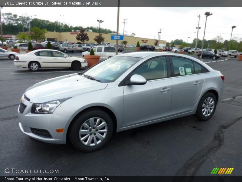 Silver Ice Metallic / Jet Black 2011 Chevrolet Cruze LT