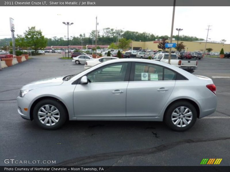 Silver Ice Metallic / Jet Black 2011 Chevrolet Cruze LT